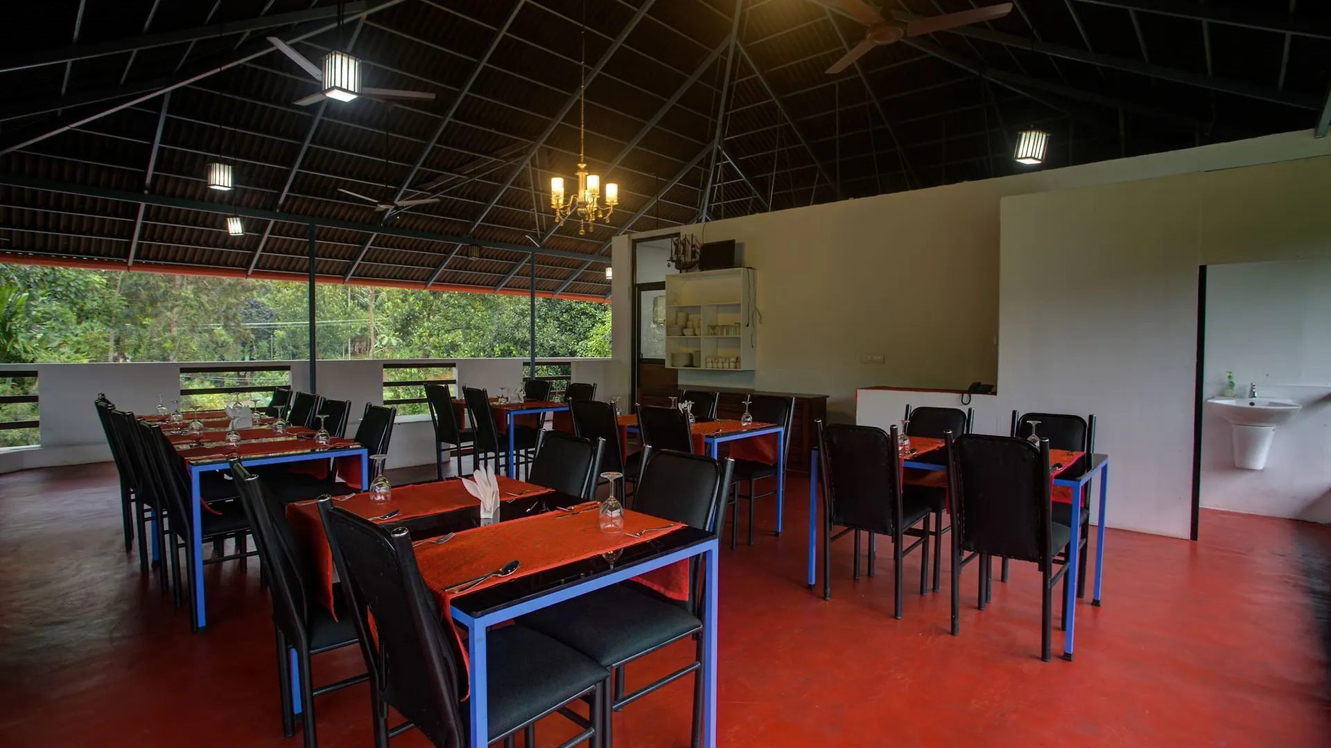 Oyo 9725 Hotel Misty River Munnar