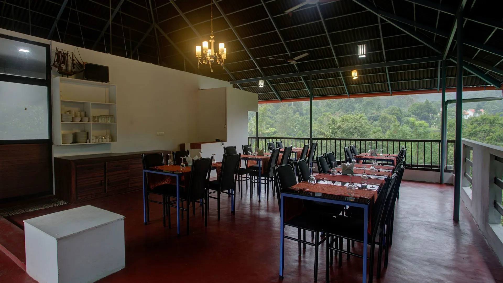 Oyo 9725 Hotel Misty River Munnar